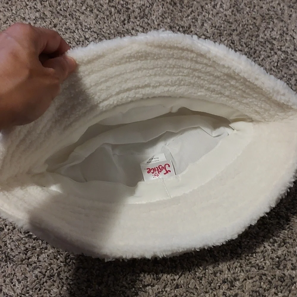 Girls Fuzzy Justice Bucket hat